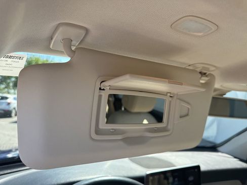 Used 2020 Mercedes-Benz GLC 300 4MATIC image 29