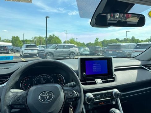 Certified 2023 Toyota RAV4 LE AWD/4WD image 2