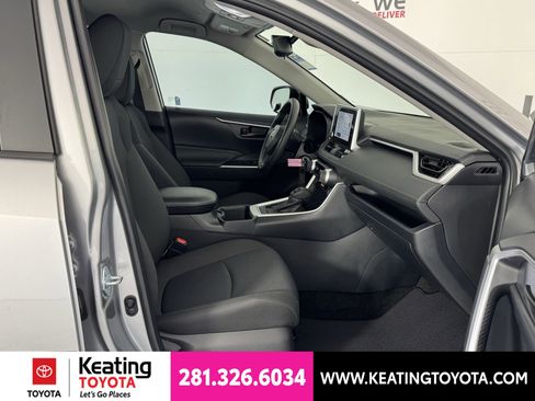 Certified 2025 Toyota RAV4 LE FWD image 22