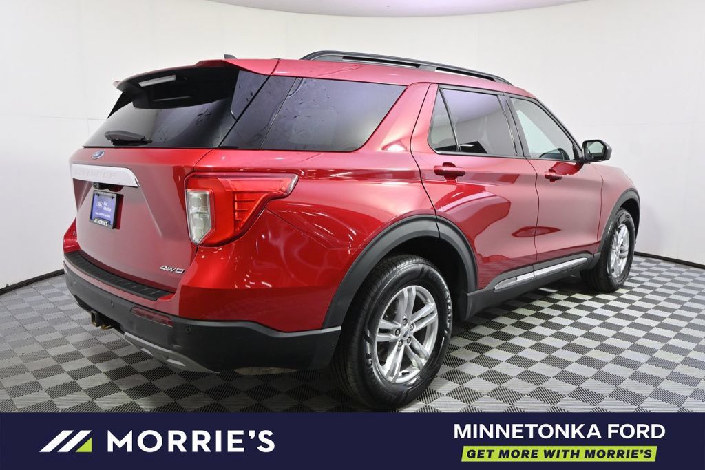 Used 2023 Ford Explorer XLT w/ Equipment Group 202A AWD/4WD image 7