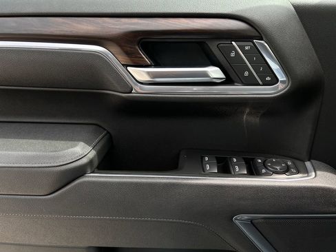 Used 2025 GMC Sierra 1500 SLT image 26