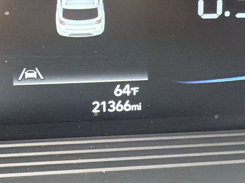 Used 2023 Hyundai Venue SE image 23