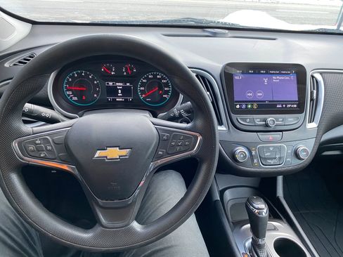 Used 2019 Chevrolet Malibu LS w/ LPO, Convenience Package 1 FWD image 13