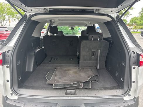 Used 2020 Chevrolet Traverse LS FWD image 32