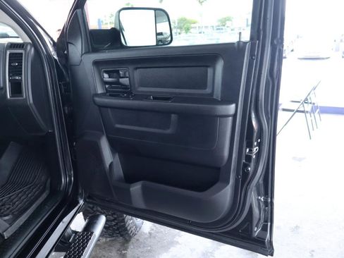 Used 2017 RAM 1500 Express w/ Black Ram 1500 Express Group RWD image 33