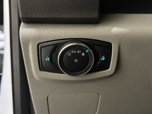 Used 2019 Ford F550 4x4 Crew Cab Super Duty w/ Power Equipment Group image 30