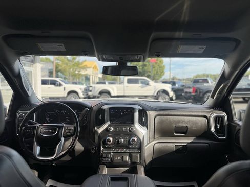 Used 2022 GMC Sierra 1500 SLT w/ SLT Premium Package RWD image 21