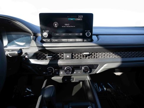 Used 2023 Honda Accord EX image 17