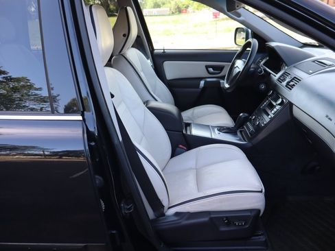 Used 2009 Volvo XC90 V8 R-Design AWD/4WD image 25