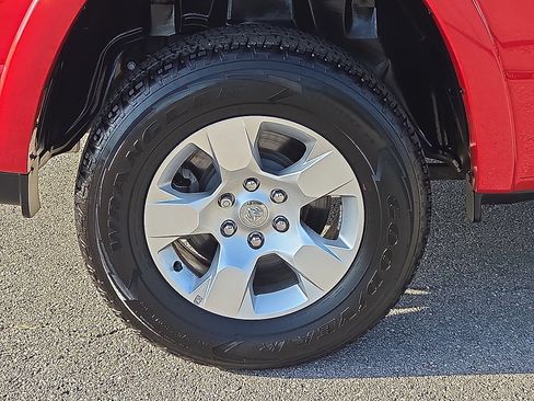 Used 2025 RAM 1500 Big Horn AWD/4WD image 7