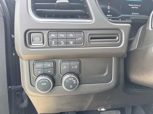 Used 2022 Chevrolet Tahoe Z71 w/ Luxury Package AWD/4WD image 56