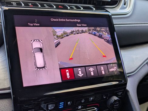 New 2025 Jeep Grand Cherokee Limited w/ Luxury Tech Group II image 23