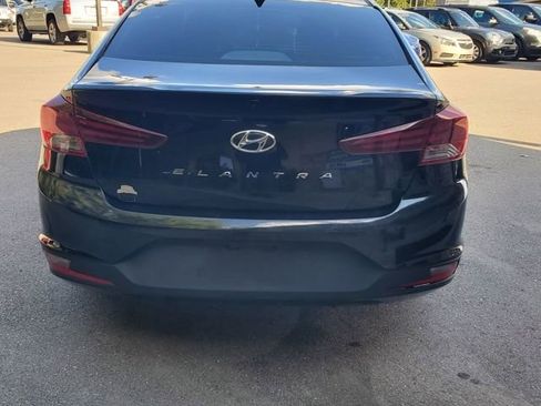 Used 2019 Hyundai Elantra SEL w/ Cargo Package FWD image 5