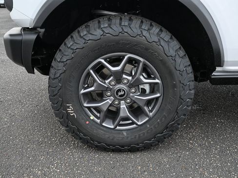 New 2025 Ford Bronco Badlands image 12