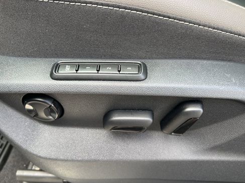 Used 2023 Volkswagen Atlas SEL Premium image 15