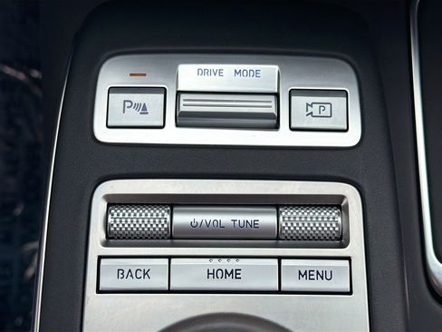 Used 2025 Genesis GV70 2.5T image 26