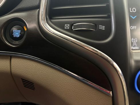 Used 2017 Jeep Grand Cherokee Limited image 37