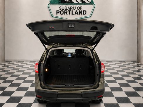 Used 2023 Subaru Ascent Onyx Edition AWD/4WD image 7