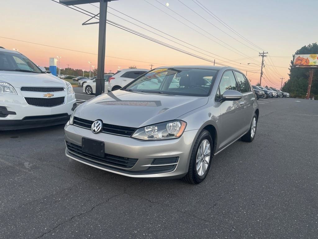 Used 2015 Volkswagen Golf S FWD image 1