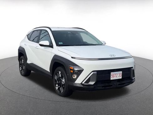 Used 2025 Hyundai Kona SEL image 3