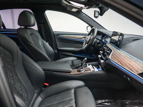 Used 2023 BMW 530e w/ M Sport Package RWD image 18