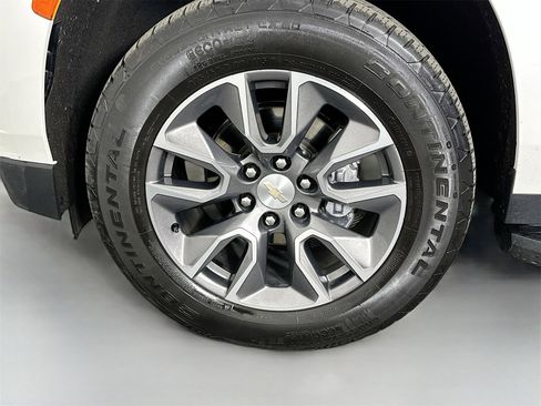 Used 2022 Chevrolet Tahoe LT w/ LT Signature Plus Package image 34