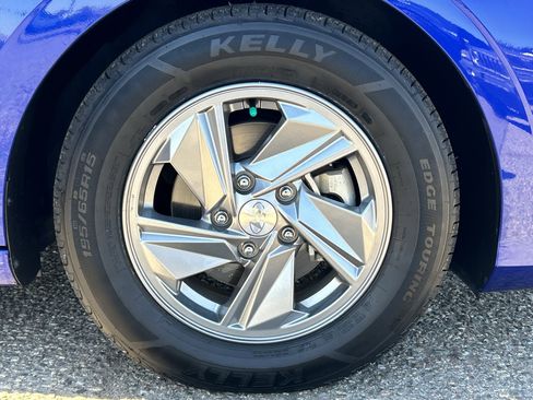 Used 2024 Hyundai Elantra SE image 8