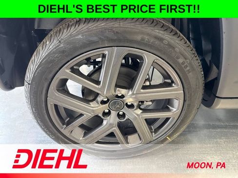 New 2026 Jeep Compass Limited w/ Sun, Sound & Navigation Group AWD/4WD image 8