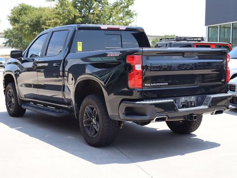 Used 2021 Chevrolet Silverado 1500 LT Trail Boss w/ Convenience Package II AWD/4WD image 3
