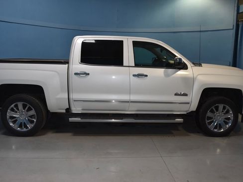 Used 2018 Chevrolet Silverado 1500 High Country image 23