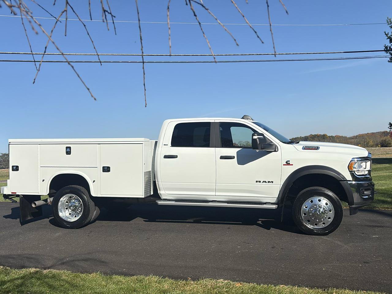 Used 2024 RAM 4500 SLT w/ Quick Order Package 2YG SLT AWD/4WD image 5