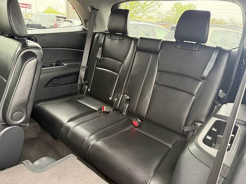 Used 2019 Honda Pilot Touring image 23