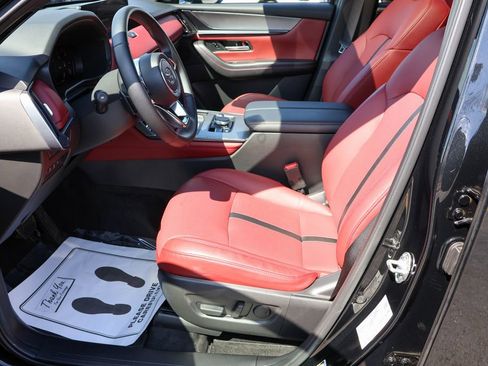 Used 2025 MAZDA CX-70 Plug-In Hybrid w/ Premium Plus image 17