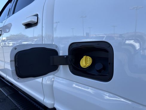 Used 2019 Ford F250 XLT image 7