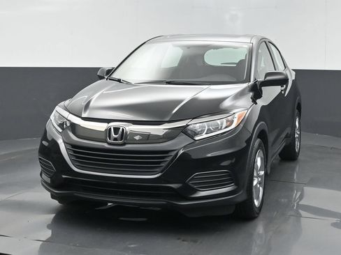Certified 2022 Honda HR-V LX image 2