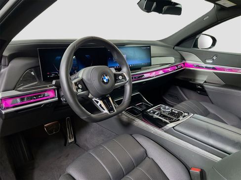 Used 2025 BMW 740i xDrive 740i xDrive image 10