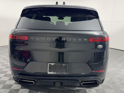 Used 2023 Land Rover Range Rover Sport SE Dynamic image 10