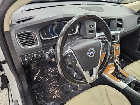 Used 2016 Volvo S60 T5 Premier image 7