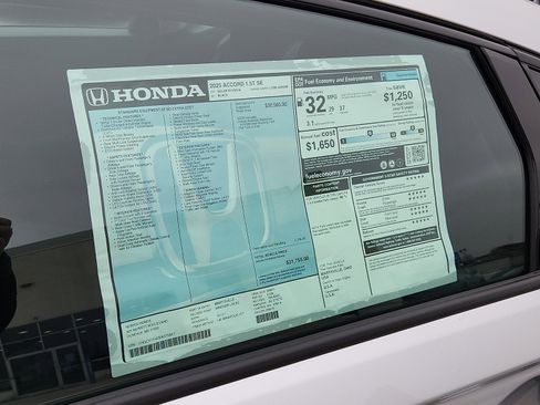 New 2025 Honda Accord SE image 18