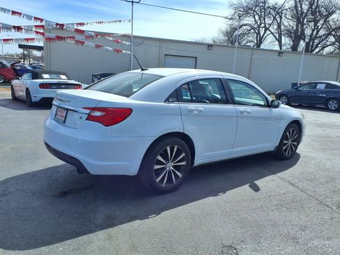 Used 2013 Chrysler 200 Touring w/ S Exterior Appearance Pkg image 19