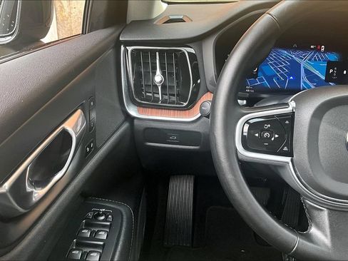 Certified 2025 Volvo V60 B5 Cross Country Plus AWD/4WD image 26