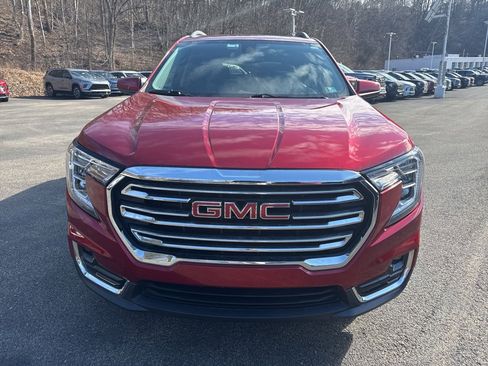 Used 2022 GMC Terrain SLT w/ LPO, Floor Liner Package image 4