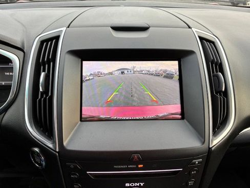 Used 2015 Ford Edge Titanium w/ Technology Package image 20