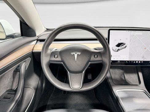 Used 2022 Tesla Model 3 Long Range AWD/4WD image 7