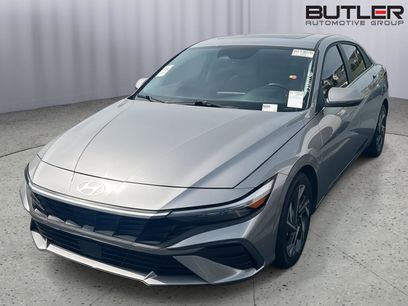 Used 2025 Hyundai Elantra Limited