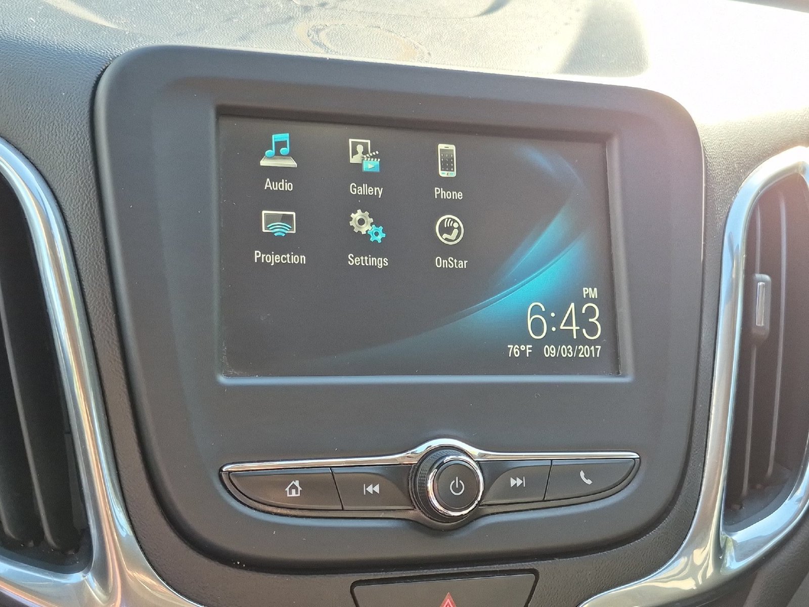 Used 2018 Chevrolet Equinox LT AWD/4WD image 20