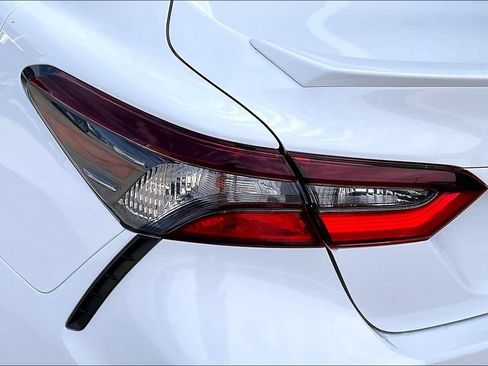Used 2024 Toyota Camry SE FWD image 29
