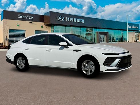 New 2025 Hyundai Sonata SE image 10