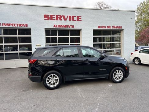 Used 2022 Chevrolet Equinox LS AWD/4WD image 24
