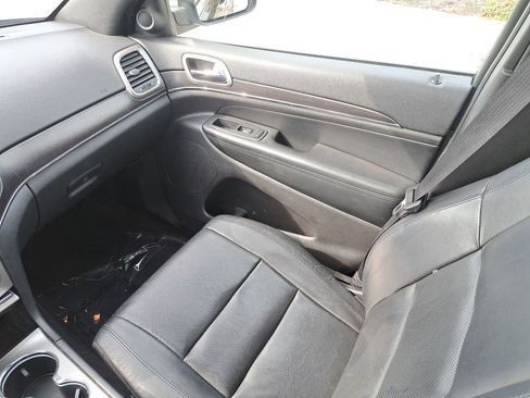 Used 2018 Jeep Grand Cherokee Limited w/ Luxury Group II image 13